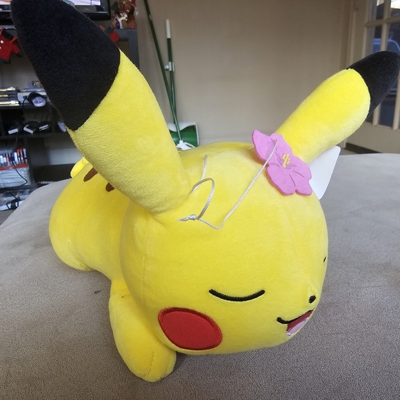 Female Pikachu Plush Heart Tail Banpresto from Japan 12 inches - Picture 4 of 4